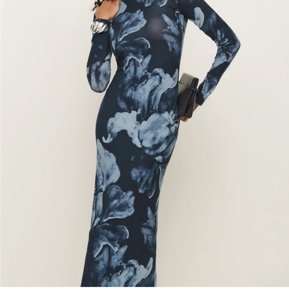 Elegant Navy Floral Long Sleeve Dress